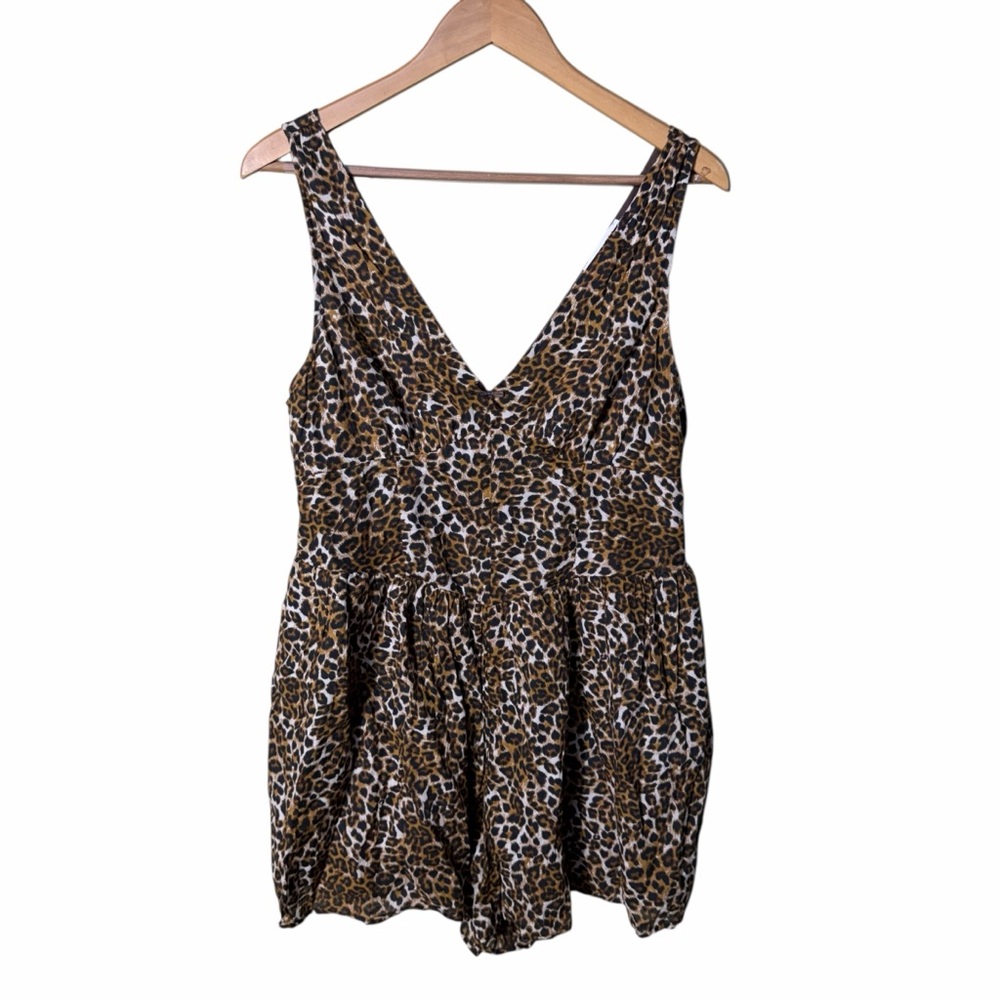 American Eagle AE V-Neck Romper Leopard Print Size Medium - Picture 3 of 13